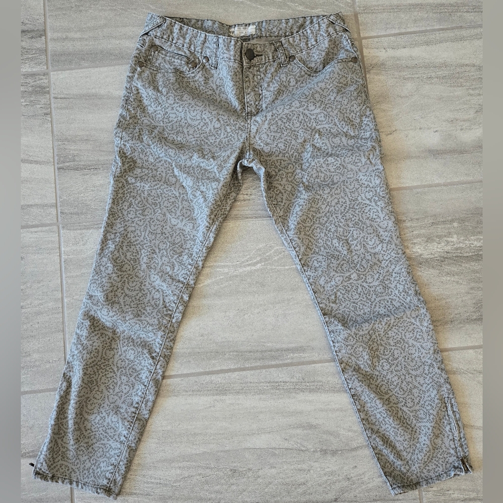 Free People FP Gray Twee Lace Print Skinny Jeans Ankle Zippers Retro Sz 30"x 25"